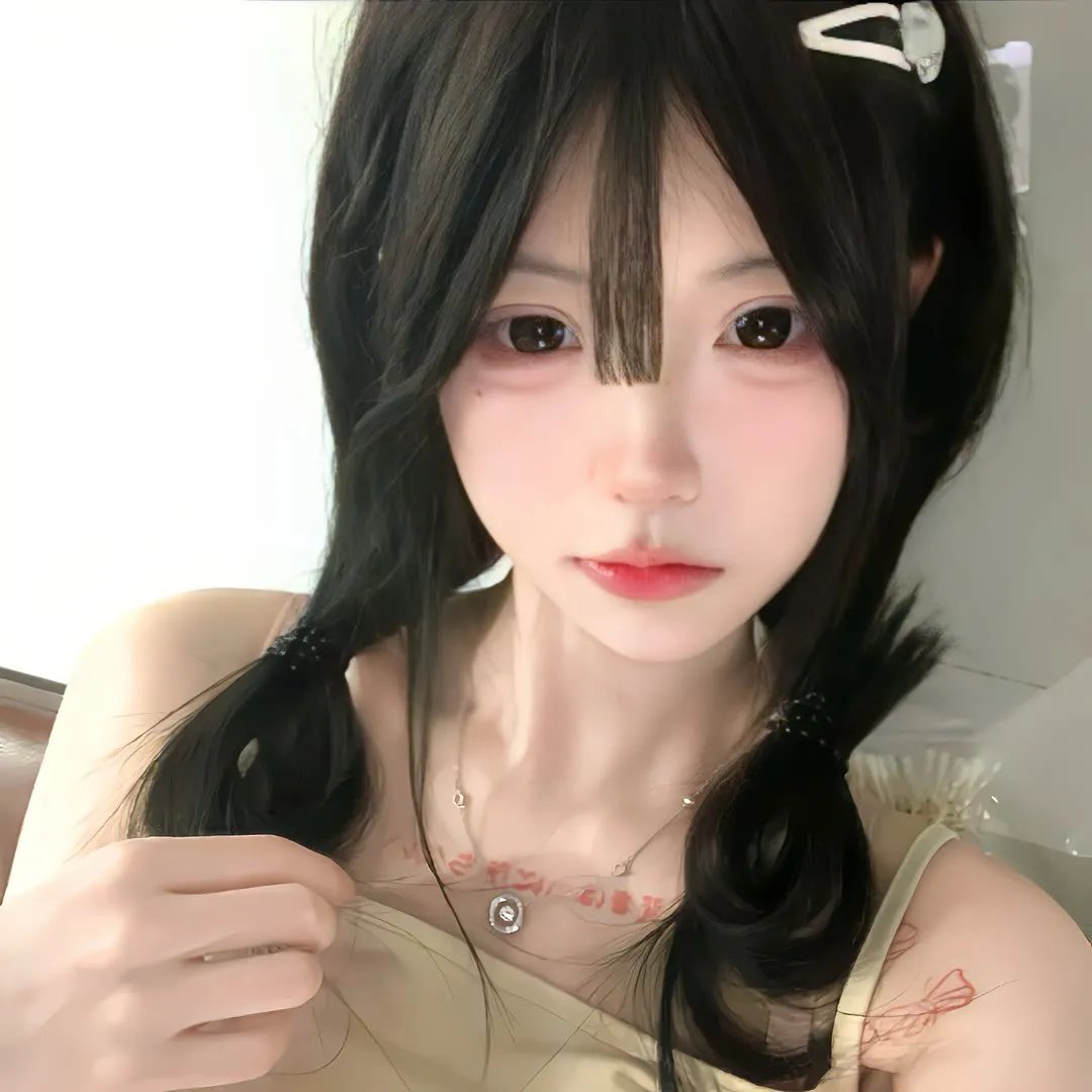 接近无限的白